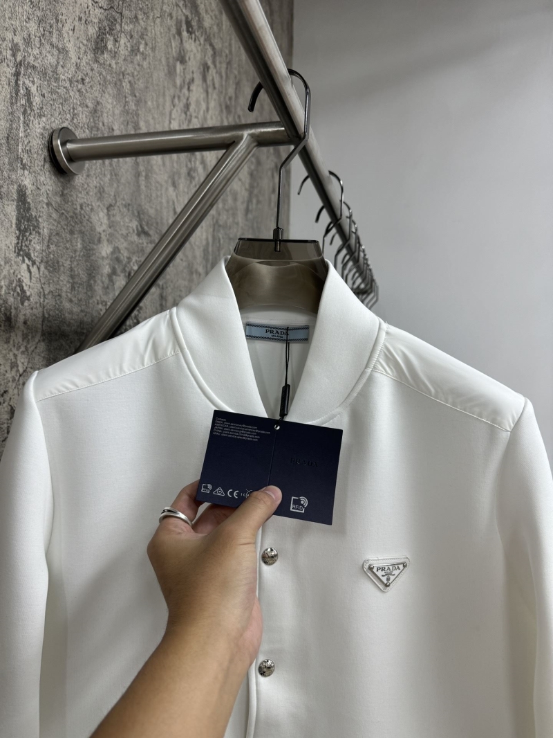 Pra*a outwear